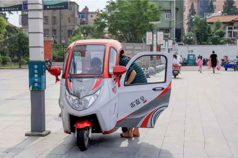 新能源全封闭四轮电动车,最小的全封闭四轮电动车
