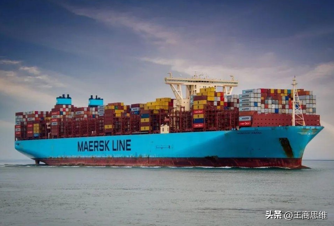 空箱堆积如山,空集装箱堆积如山