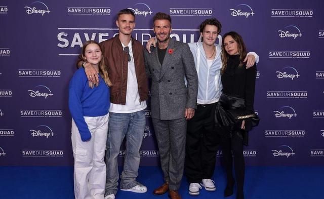 贝克汉姆大儿子抱小七看秀,贝克汉姆小七荧幕首秀