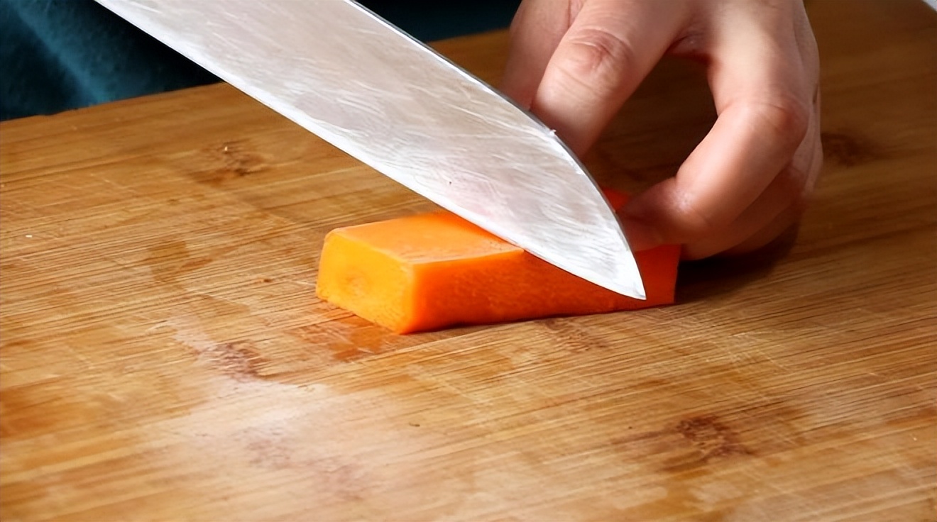 甲流高发期，不要恐慌！多吃“2荤2素”，提高抵抗力，减少感染