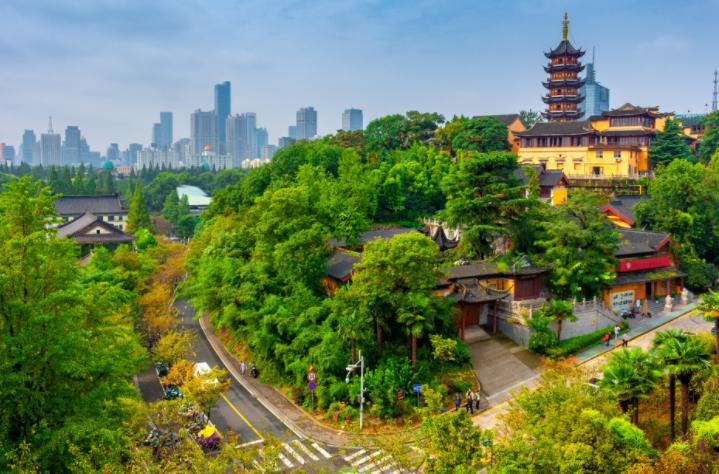 首个被撤销的直辖市南京，如今是重要的科教中心之一，已成功逆袭