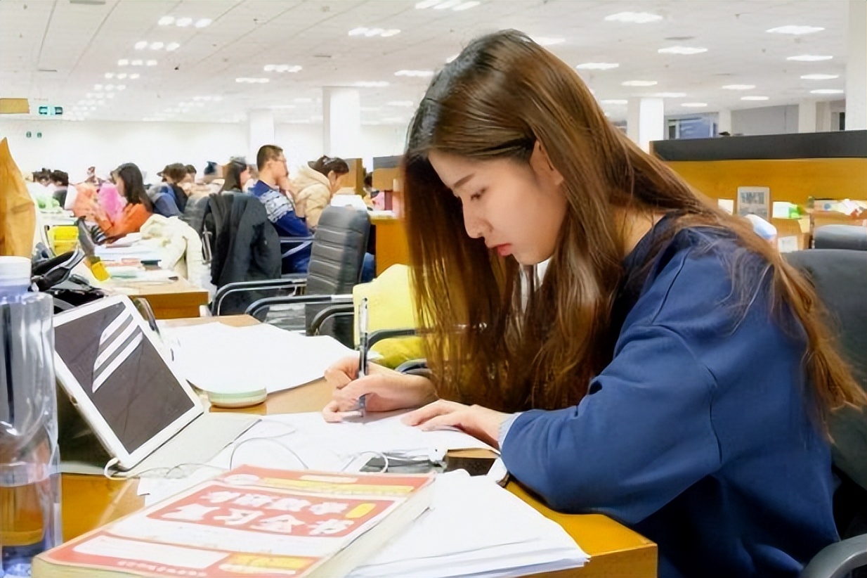 论文中期报告导师评语,毕业论文导师评语及推荐意见