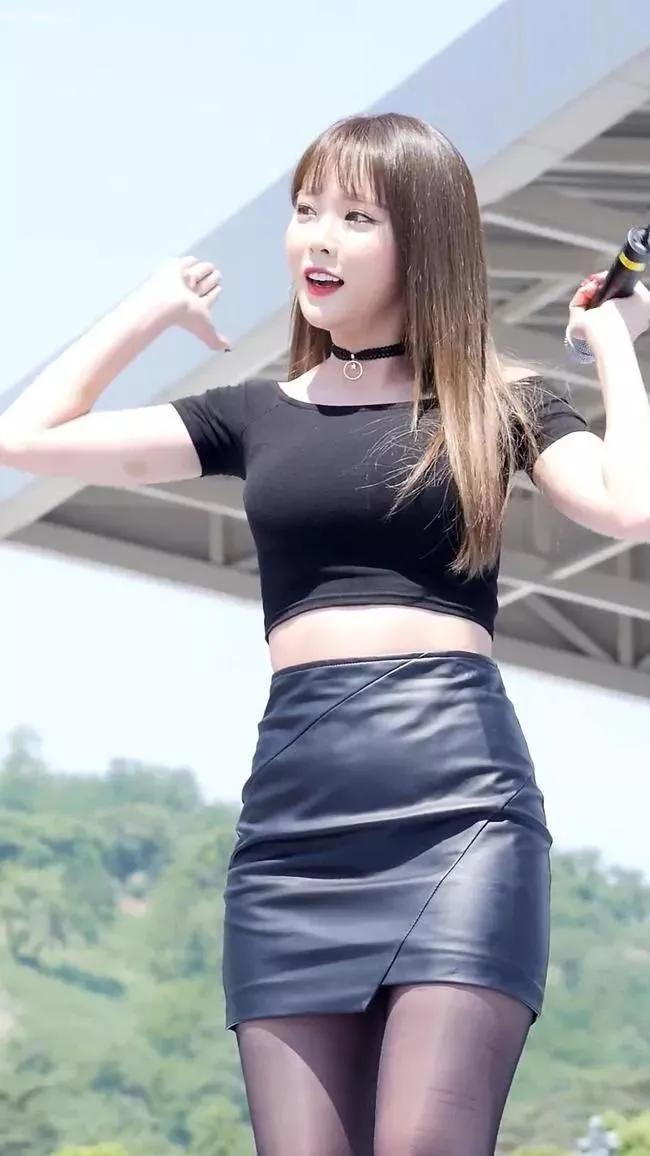 洪真英惊艳写真照gif,杨千嬅洪真英惊艳写真照