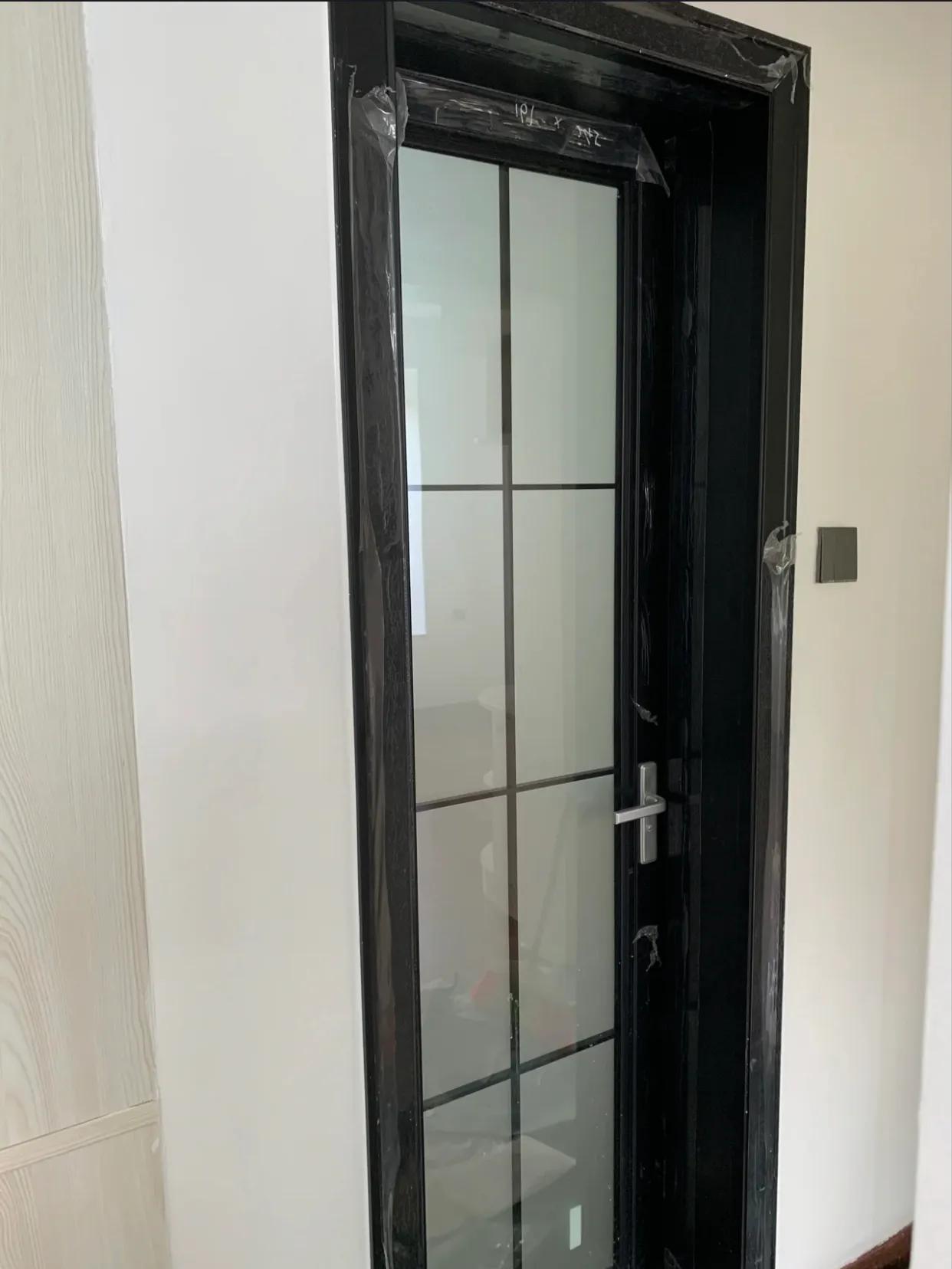 客卫门用实木门还是玻璃门,卫生间门是实木门还是铝合金门好