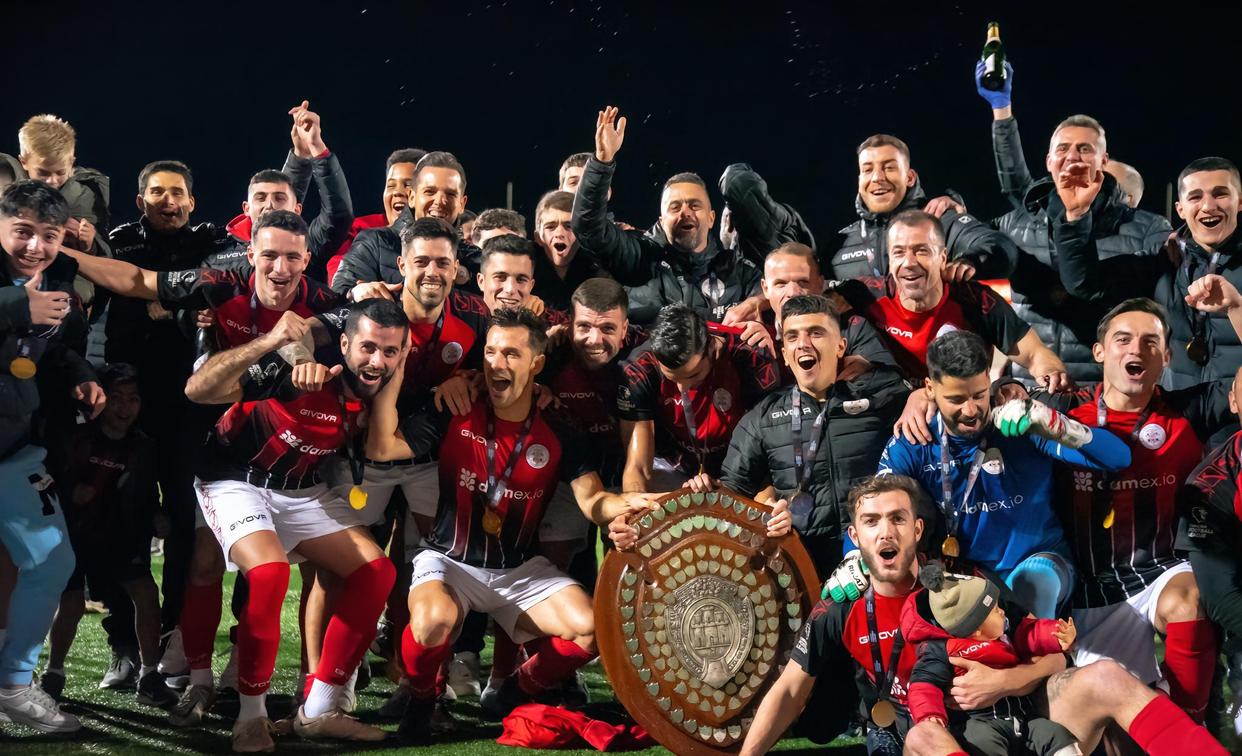 欧洲冠军联赛创始者是谁,欧洲足球第一队长