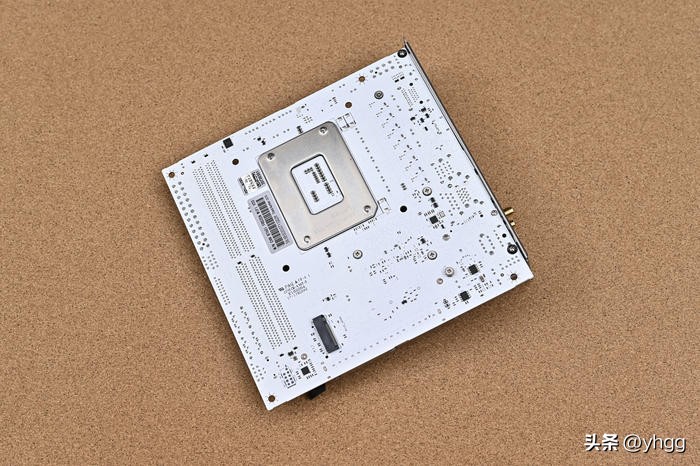 七彩虹影驰b460m,七彩虹b760i显卡