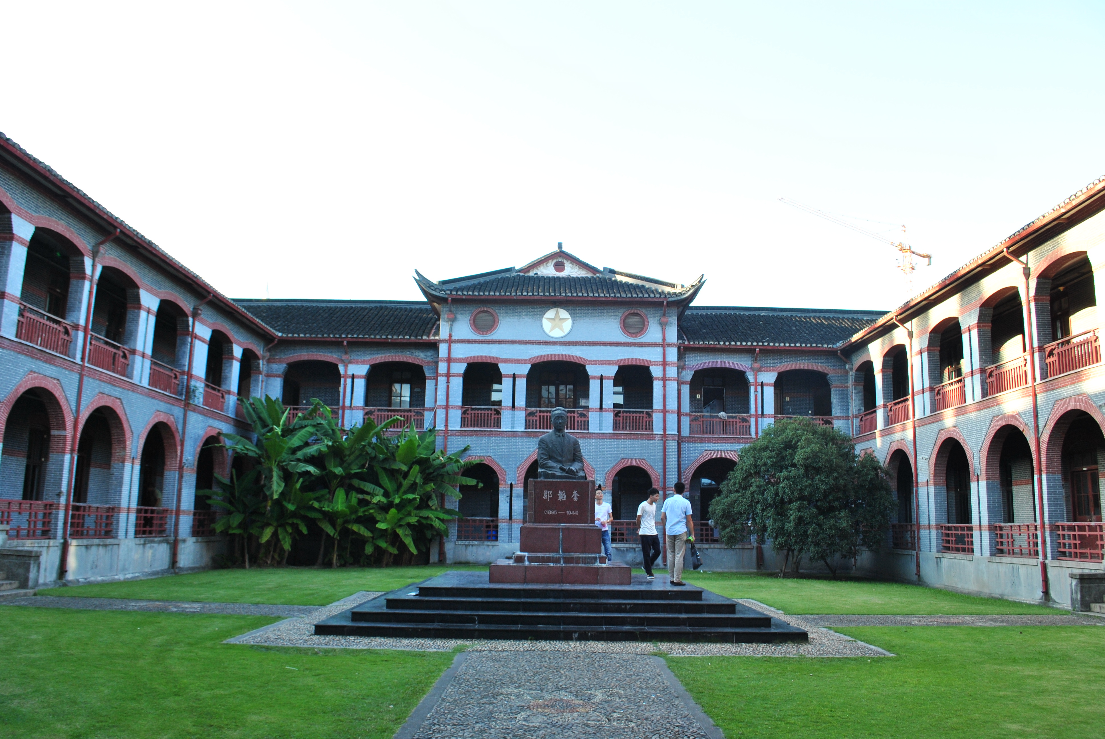 中国近代第一座天主教堂,中国圣约翰大学