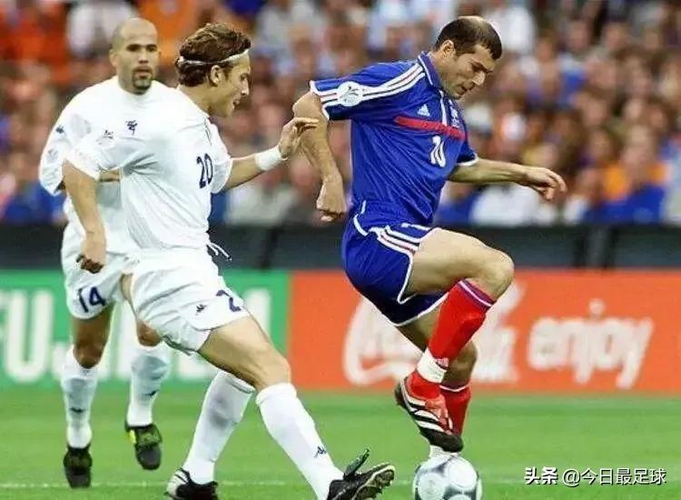 齐达内带领皇马夺得欧冠,齐达内带领皇马欧冠三连冠