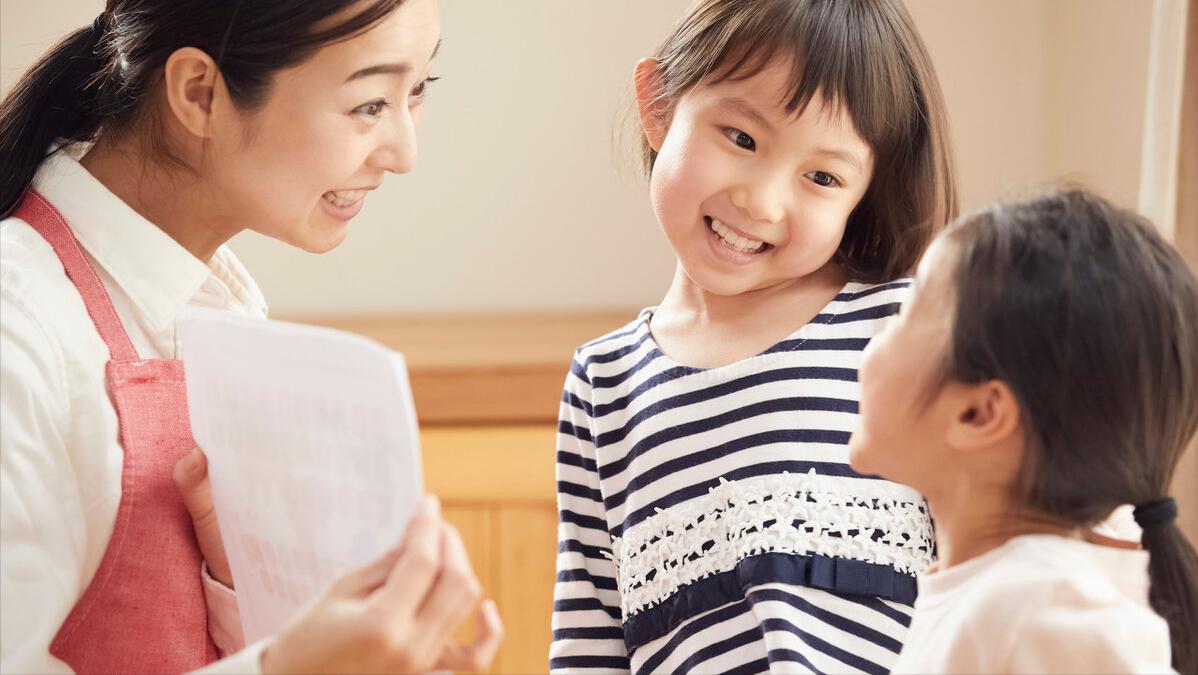 人口警报拉响，2100年中国人口将降至4.79亿？这三座大山是关键