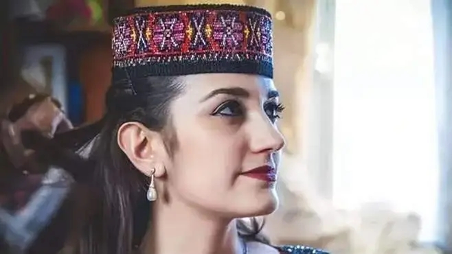 为什么*疆新**女子很少嫁到内地，本地姑娘说了大实话，确实很尴尬！