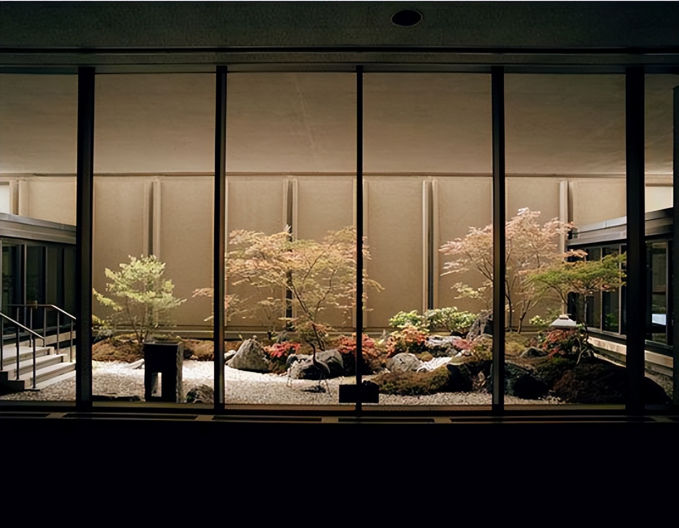 日本枯山水景观,日本枯山水中的树是什么树