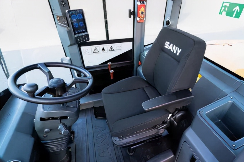 「21-sun测评」五吨级装载机怎么选？三一SW955N颇具亮点