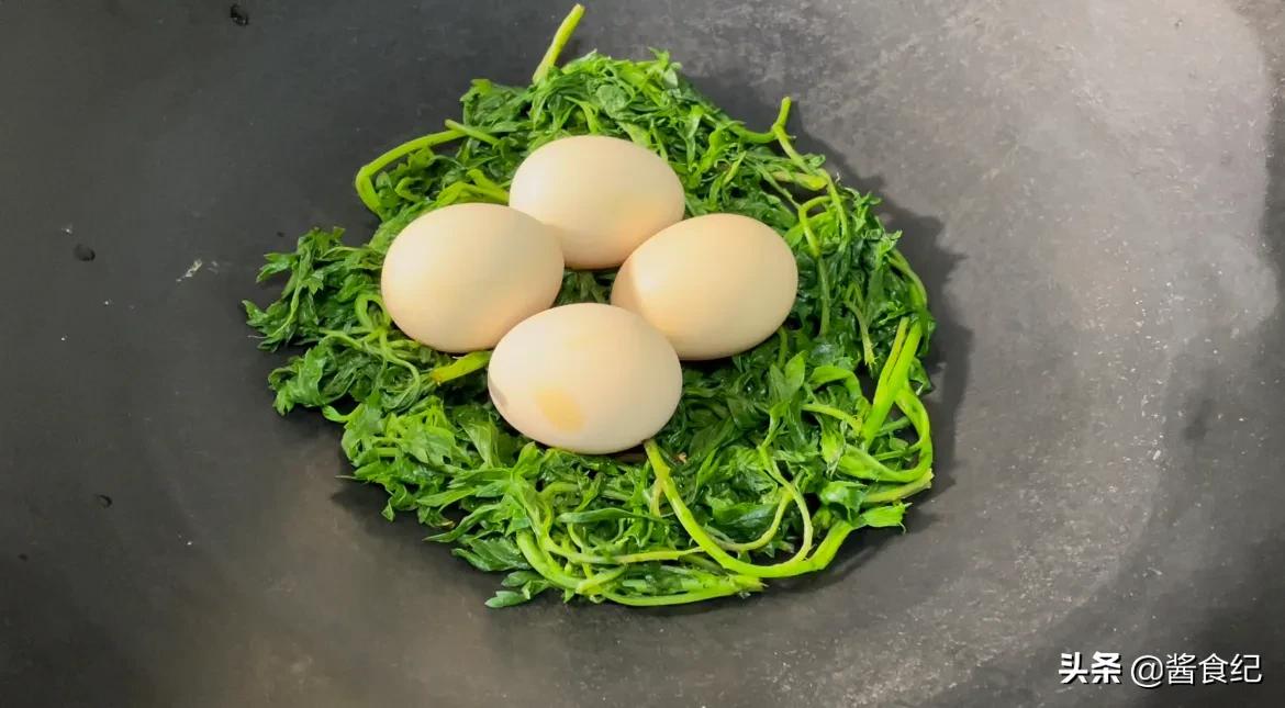 艾草煮鸡蛋有什么好处,艾草煮鸡蛋什么功效最好