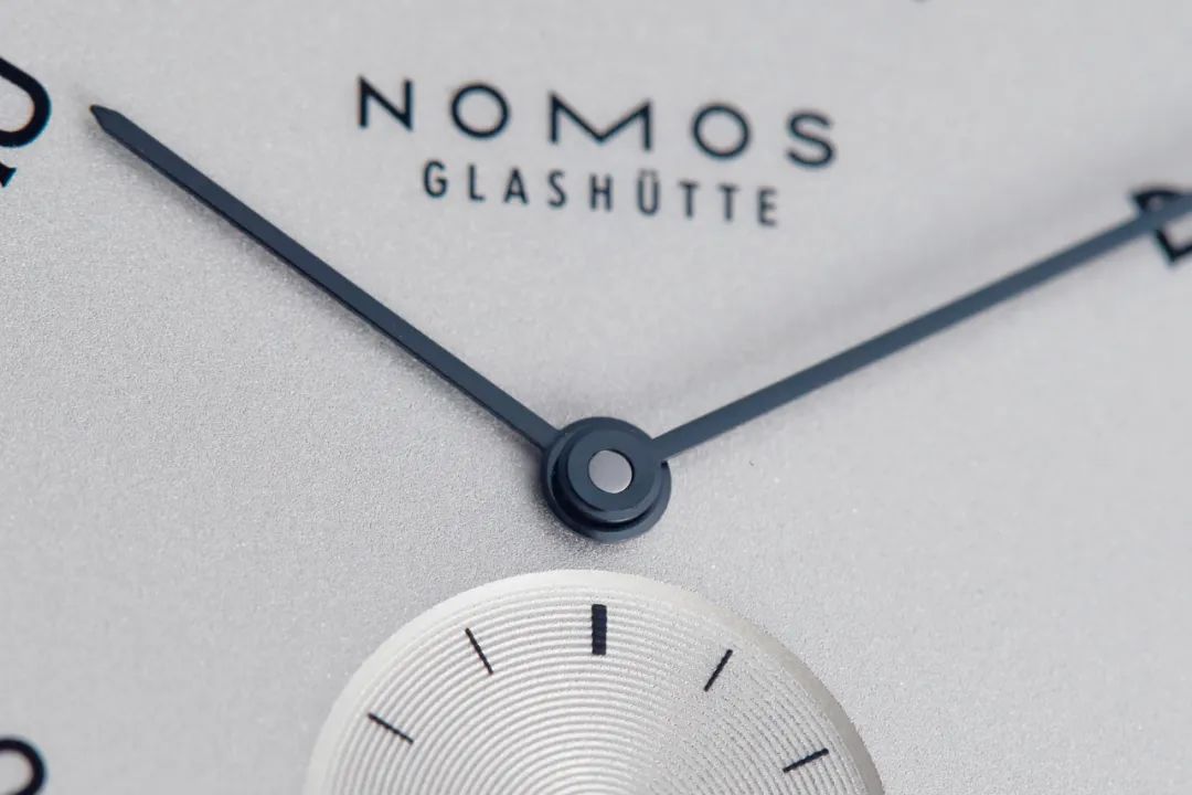 nomos最经典款,nomos粉色