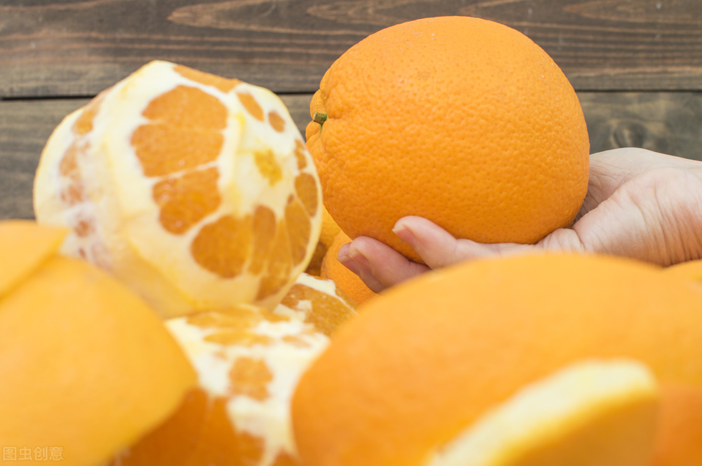 剥开的橘子皮别丢了，放在家里还有这4个妙用，用过的人都说好