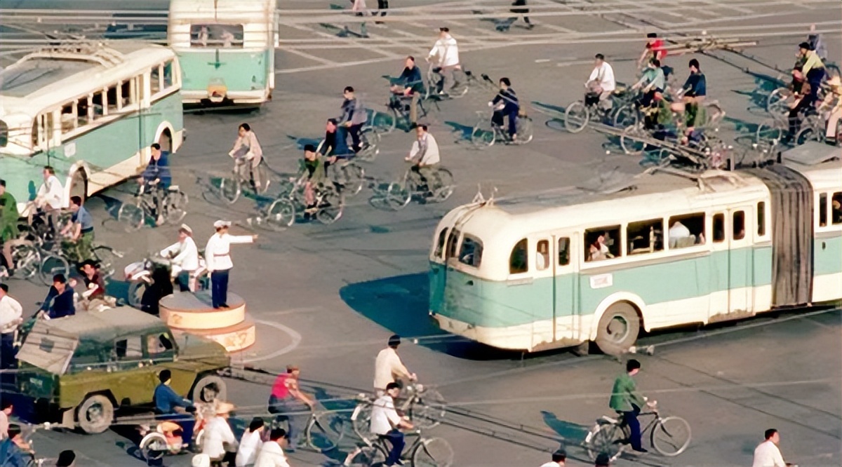 30年前凤凰自行车现在值多少钱,凤凰牌自行车80年代