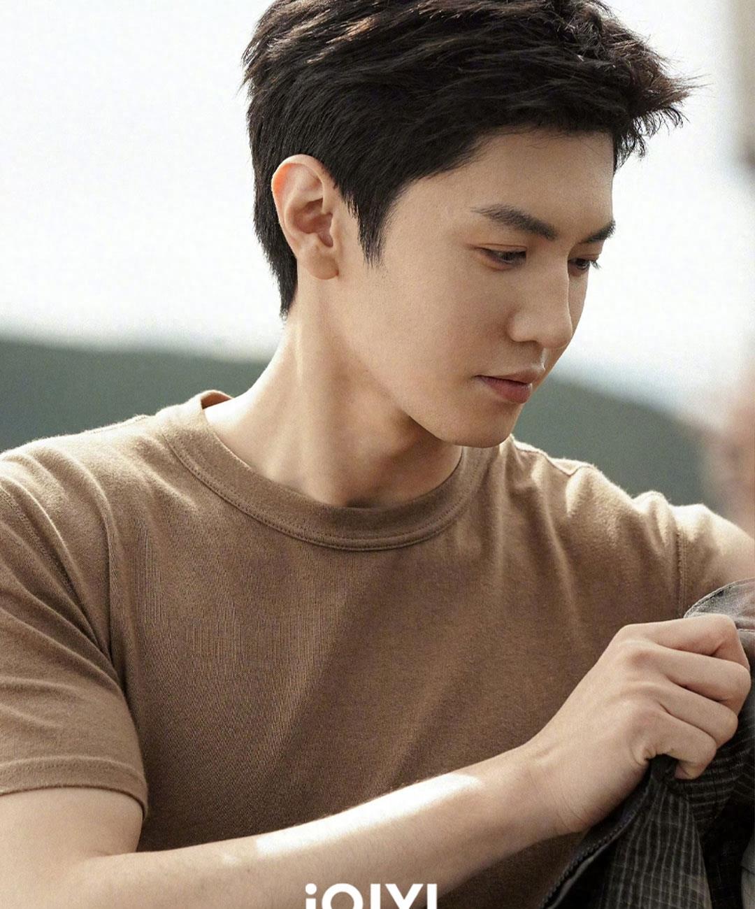 2024张凌赫有几部待播剧,张凌赫为什么又高又帅