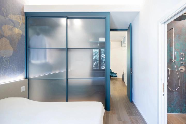 全屋玻璃柜子,最简单的玻璃隔断加柜子