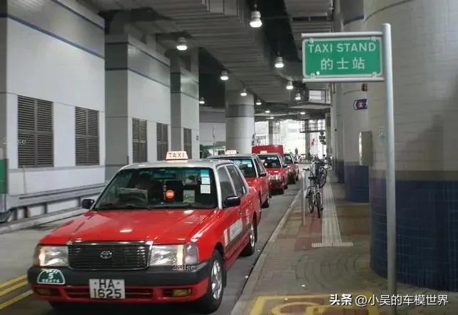 香港灵魂｜1/64TINY微影壳牌限定-丰田CrownComfort壳牌广告的士