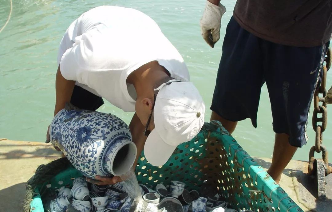 16年前的一次捕捞，竟揭开了这片海域的神秘面纱，宝物是如此之多