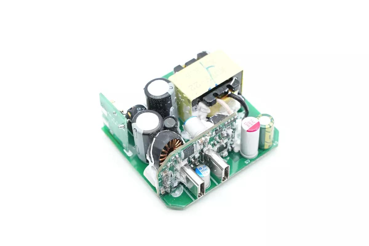 倍思快充充电器24w拆解,倍仕达苹果充电器测评