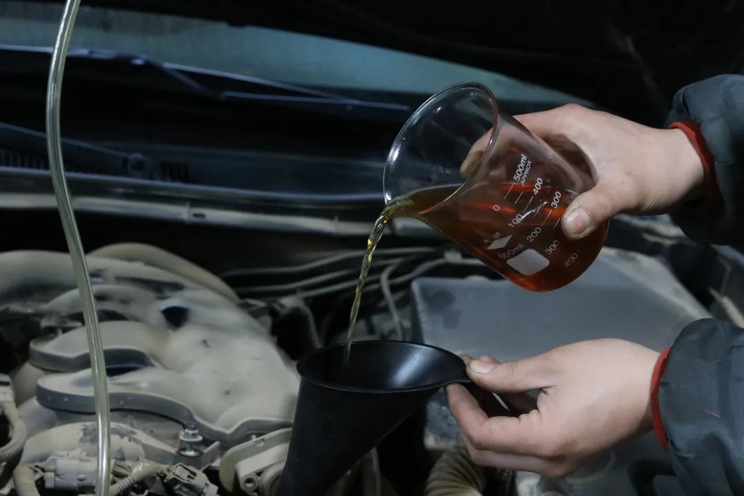 老爷子12代皇冠,12代丰田皇冠翻新改造全过程