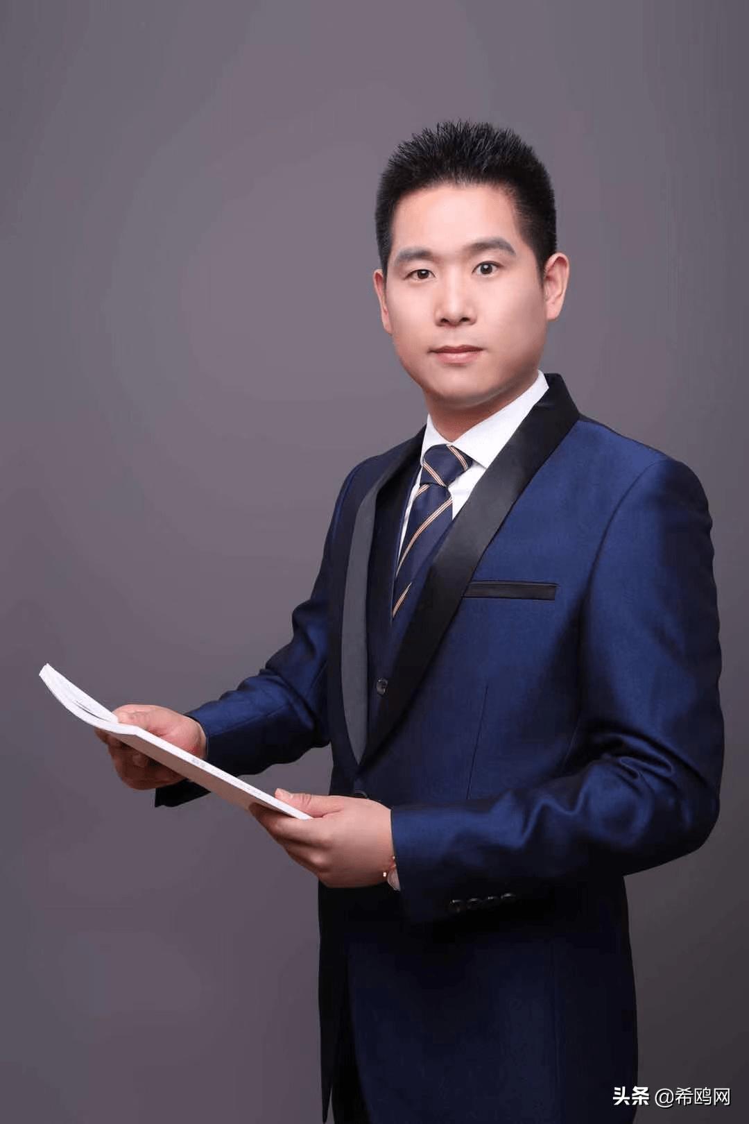 职先锋CEO王善吉荣获金鸥奖“2021年度新锐创业人物”