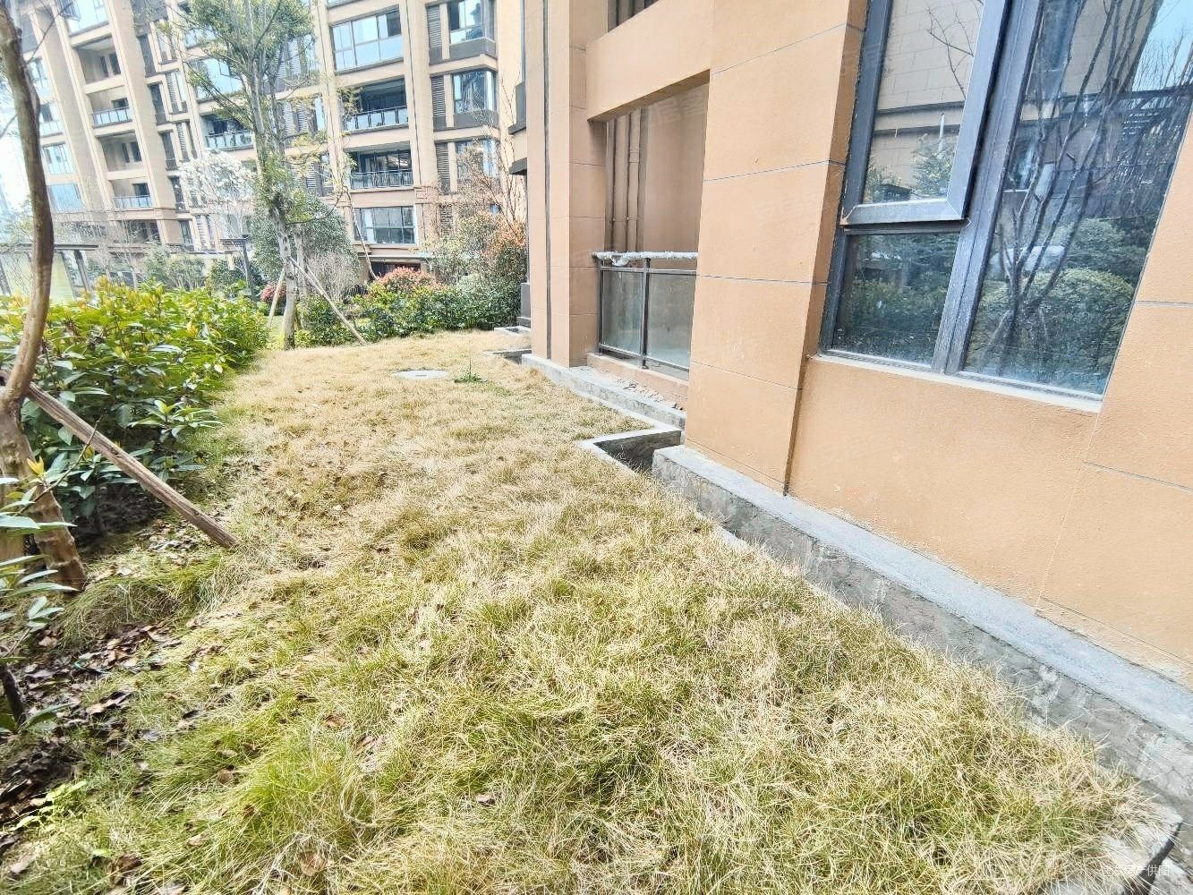 顶楼和一楼到底能不能买,再穷不买顶楼和一楼有哪些缺点