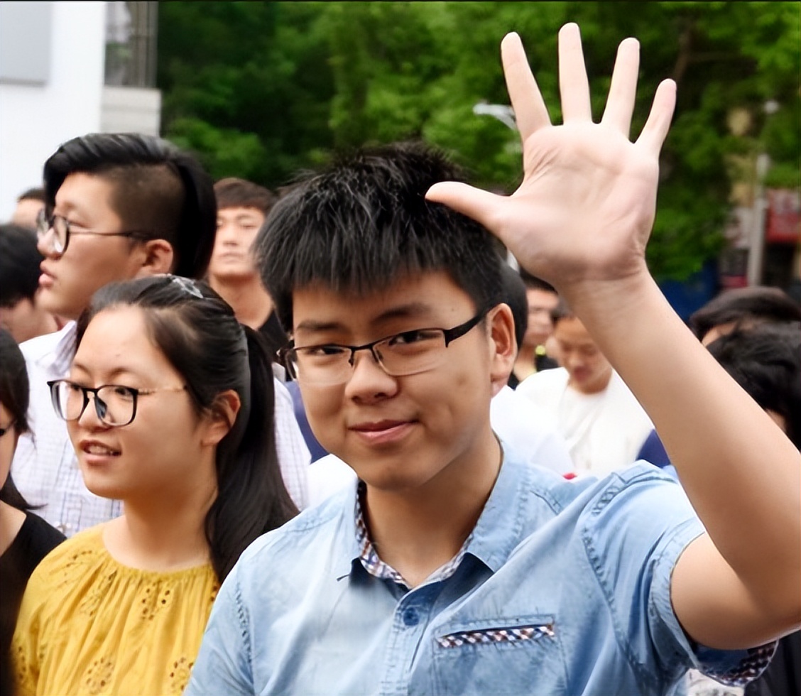 毕业就有铁饭碗的专科学校,哪些大专学校毕业就是铁饭碗