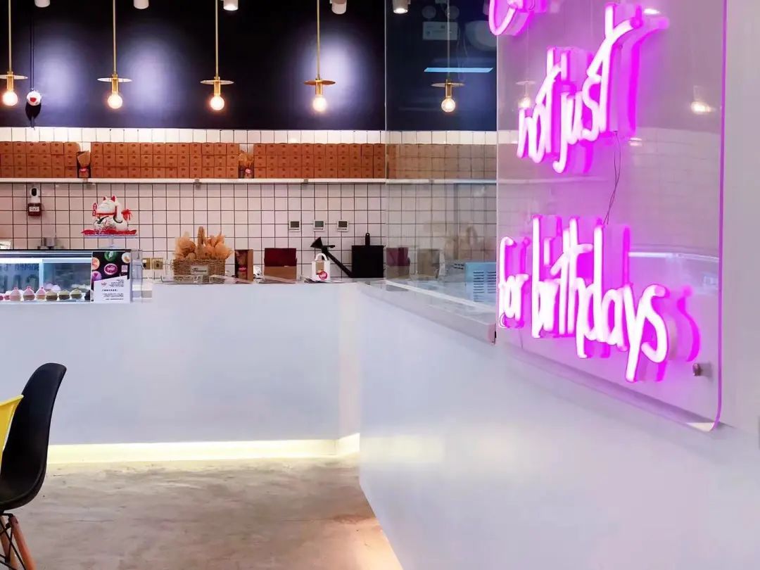 3000平方厂房改造网红店,老厂房改造简约网红店