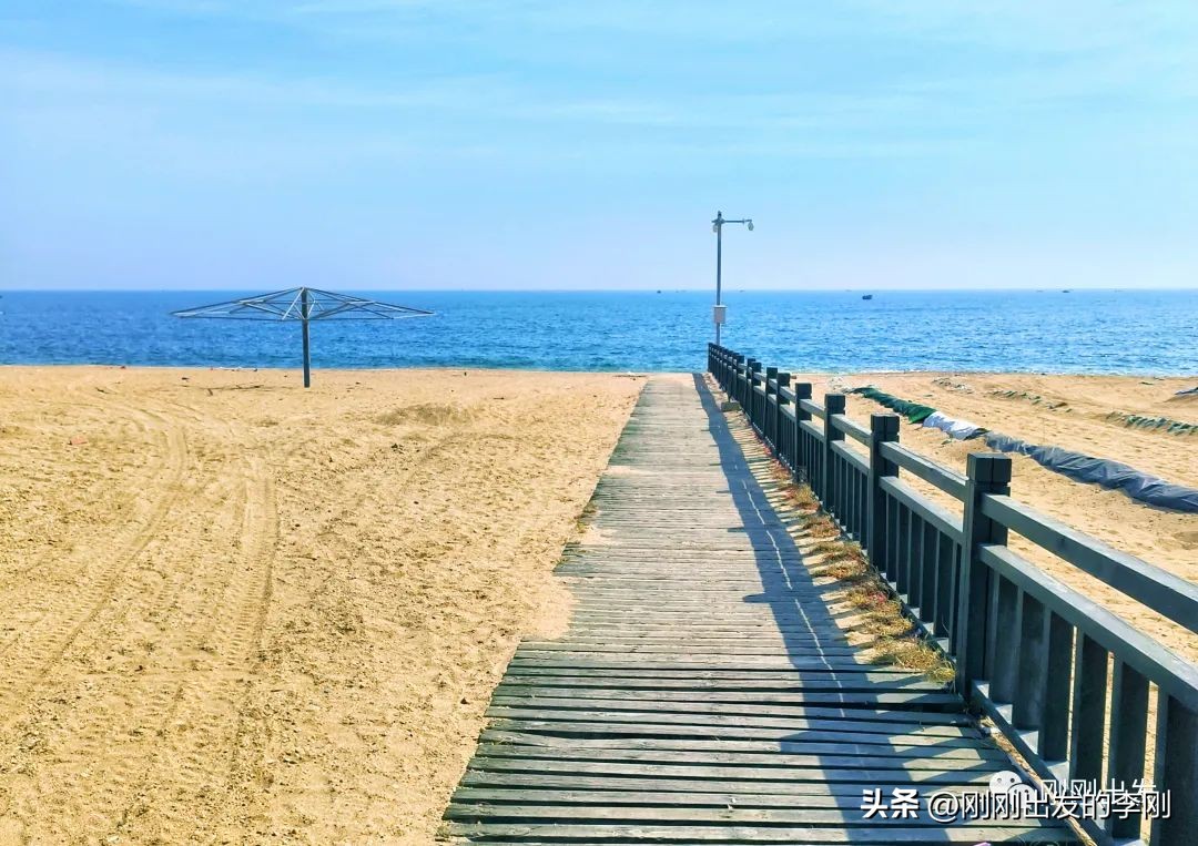 大连最美的浴场之一，金石滩十里黄金海岸，太美了吧