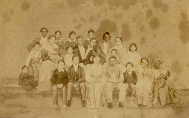 泰国连体人邦克,连体人结婚生子