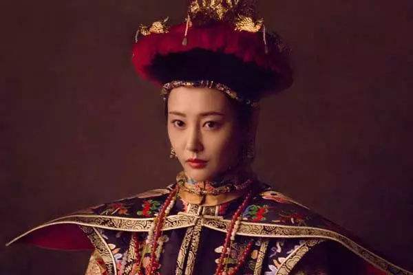 历史上那拉氏断发到底发生了什么,乾隆乌拉那拉氏皇后为何断发