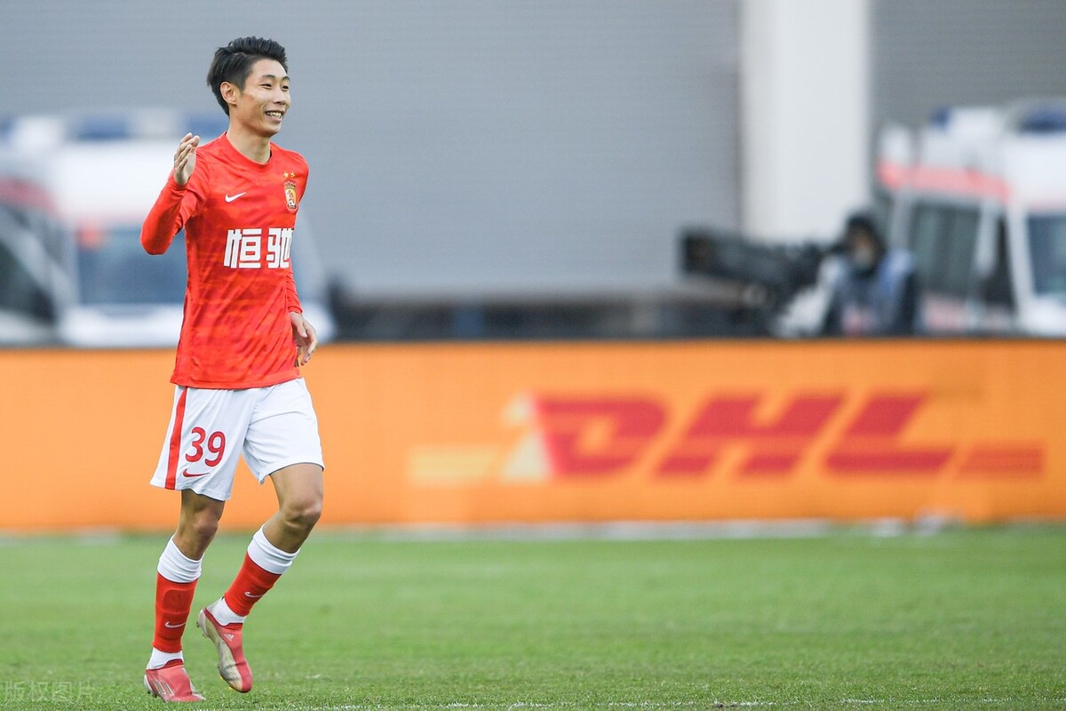 恒大实现全华班锋线猛人被激活,恒大全华班遭打脸