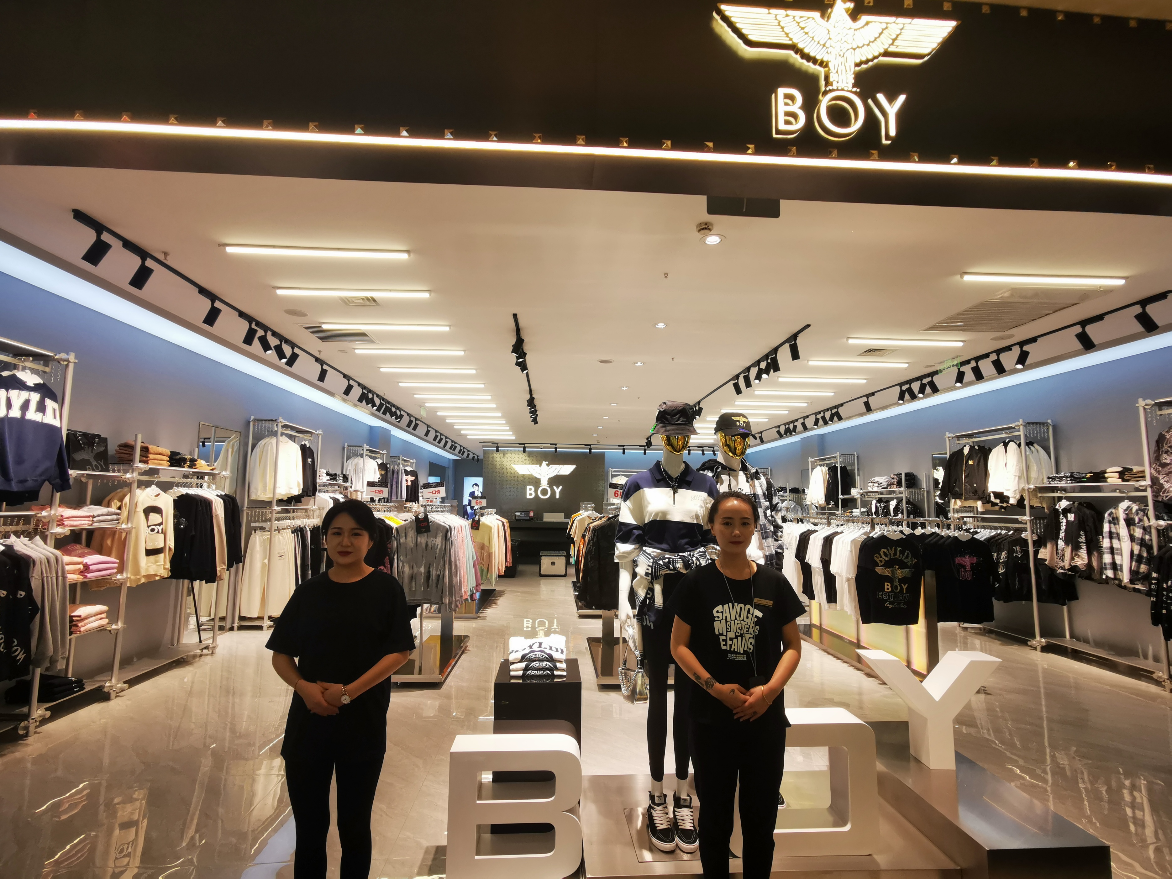 沈阳杉杉奥莱的格局,沈阳杉杉奥莱和赛特