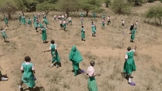 96岁还在奔波工作，这老爷子做出了今年9.8分神片