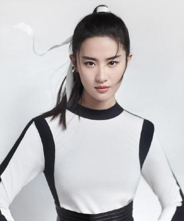 露额头发型会显得阳光,露额头显精神的发型