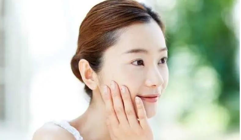 怎么样护肤暗黄皮会变白,黄皮用什么护肤品可以变白