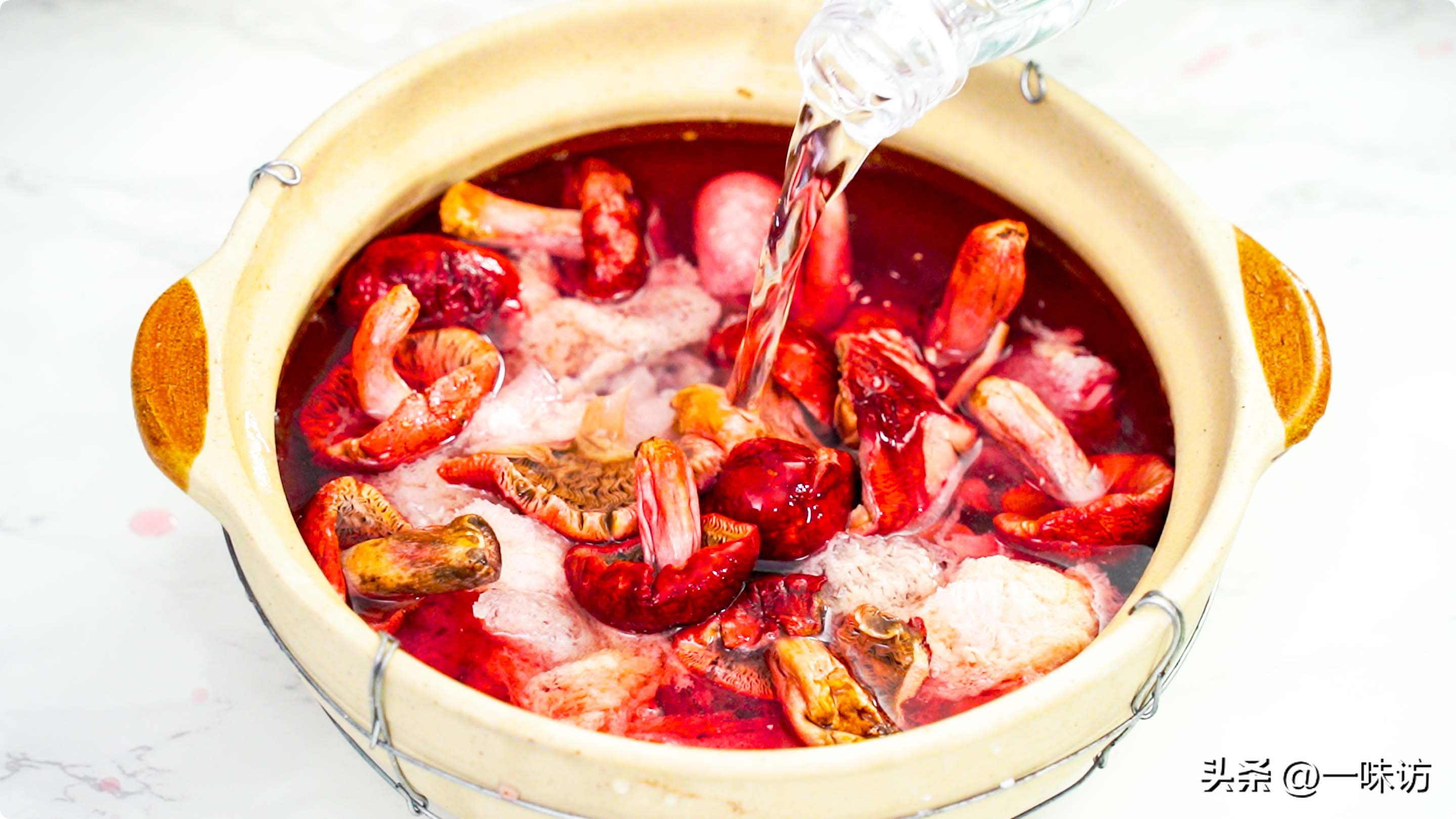 猪心和什么炖汤最好清心护肝,猪心跟什么蒸汤比较清心火