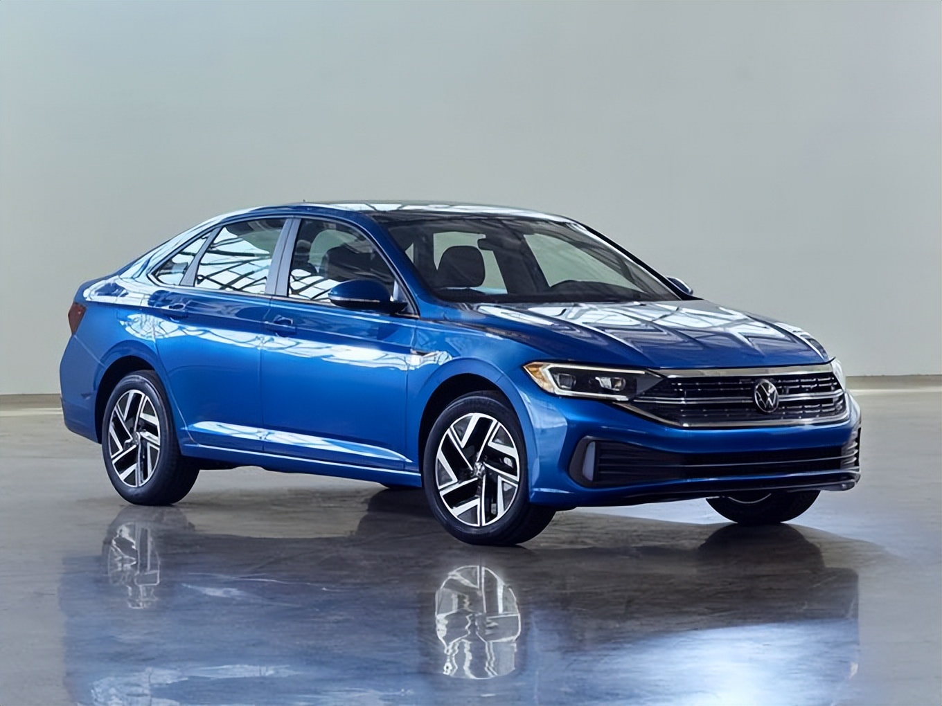 选bba里b级车还是二线豪华c级车,bba入门级和b级车哪个好