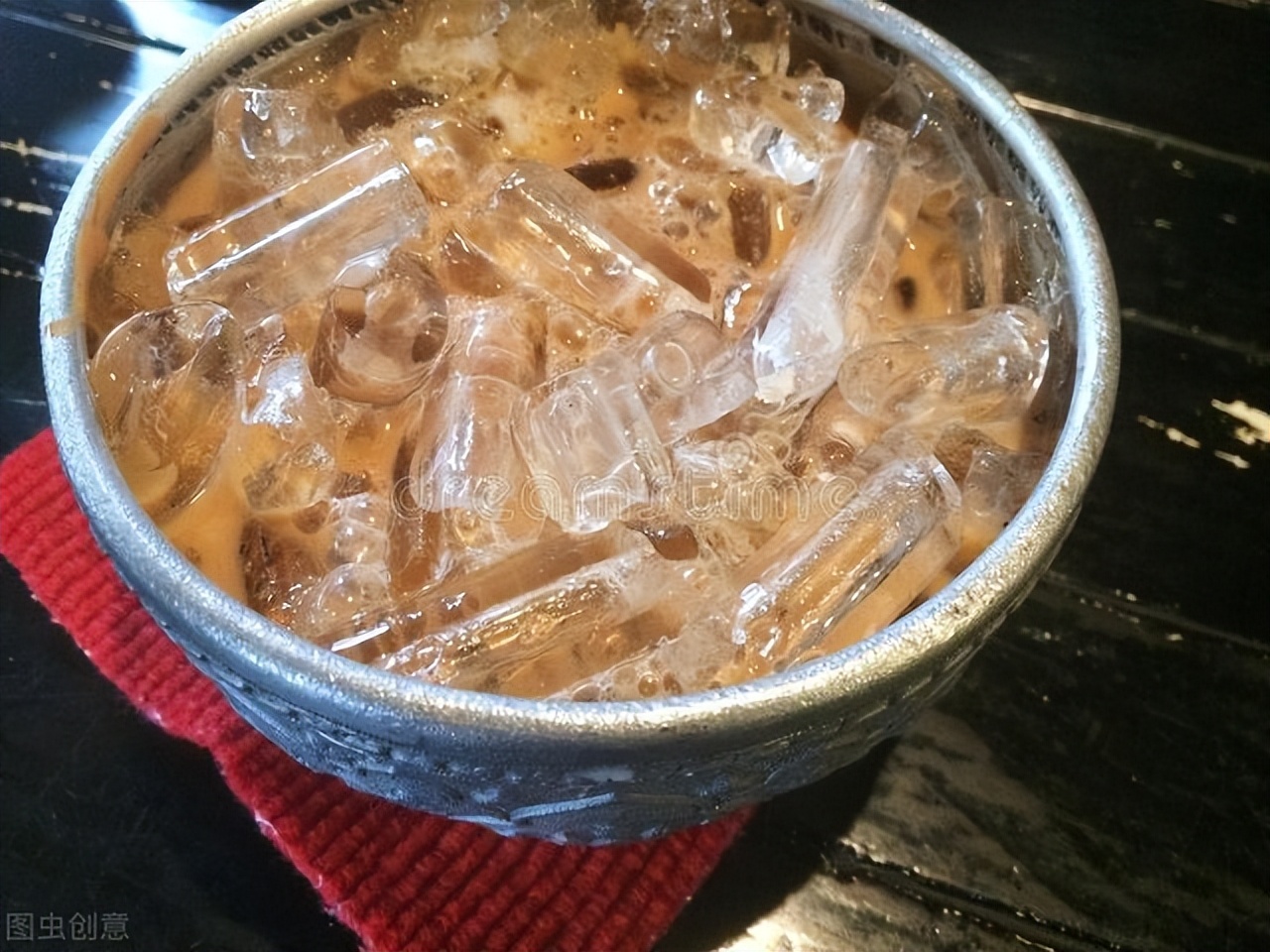 奶茶怎么做好喝又简单不用电,奶茶不用机器的都怎么做