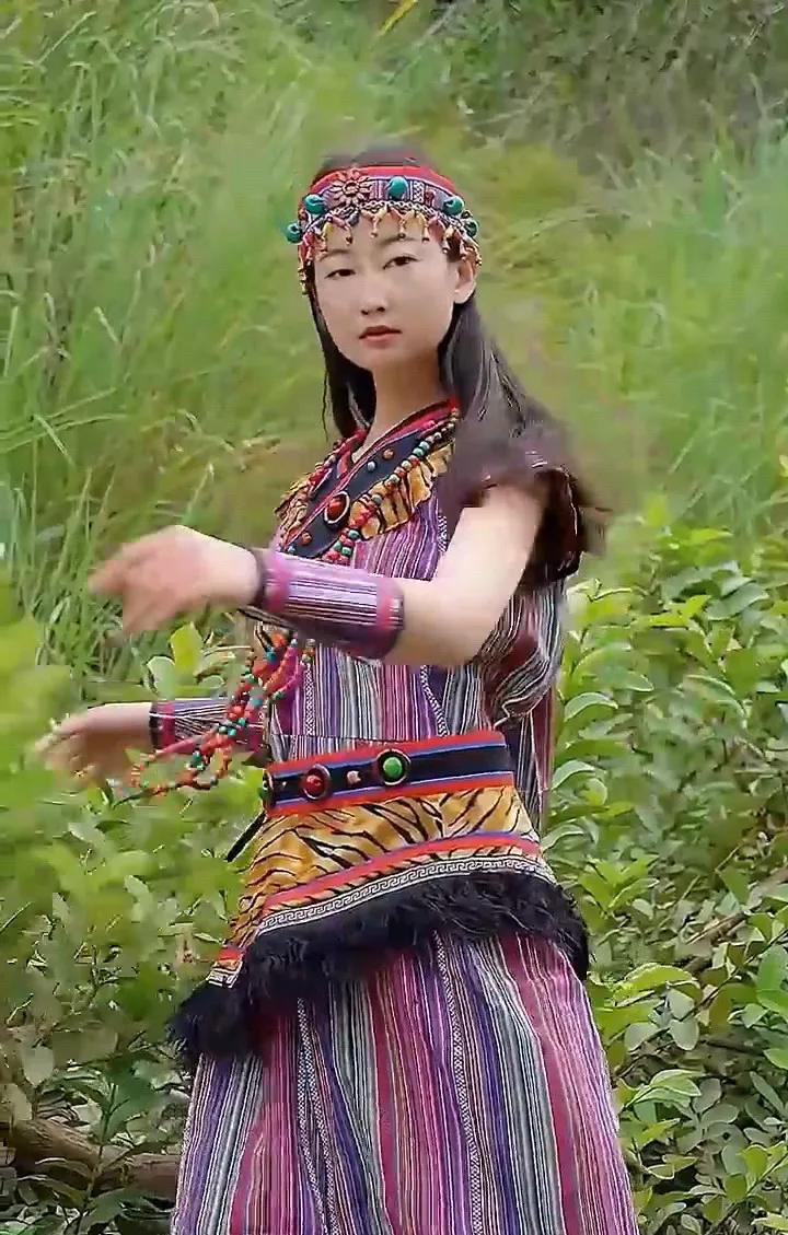 五十六个民族服饰排行榜,中华五十六个民族服饰大合集