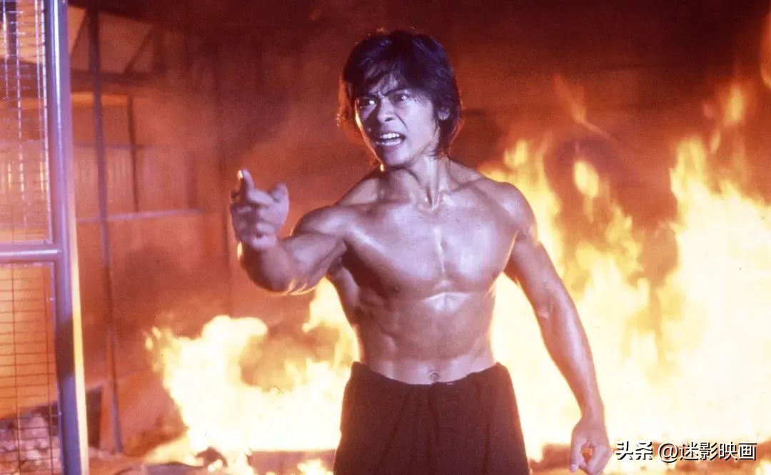 37年前的邪典片,王祖贤颠覆出演,删减才能播,录像厅时代噩梦