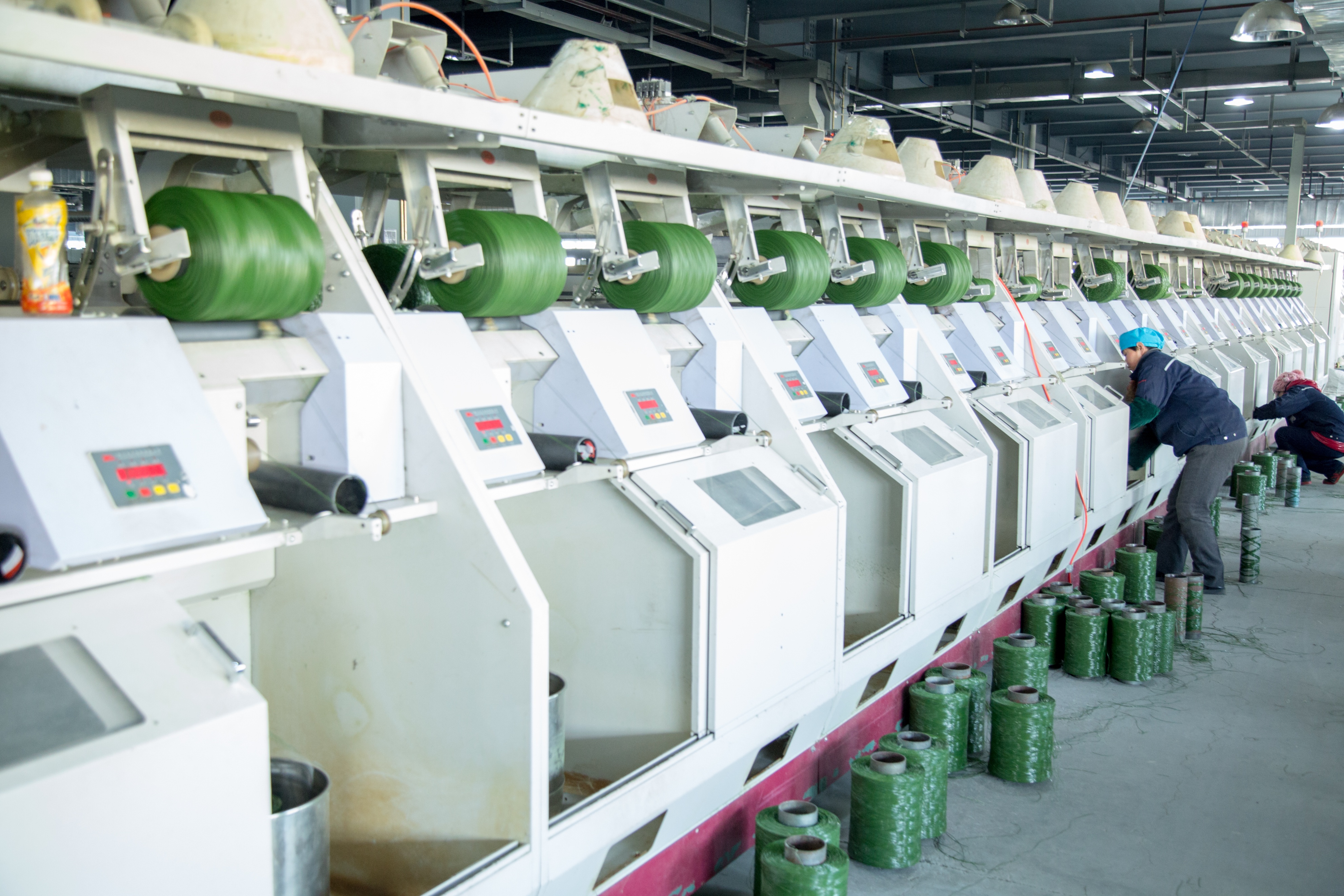 选专业人造草坪足球运动很重要