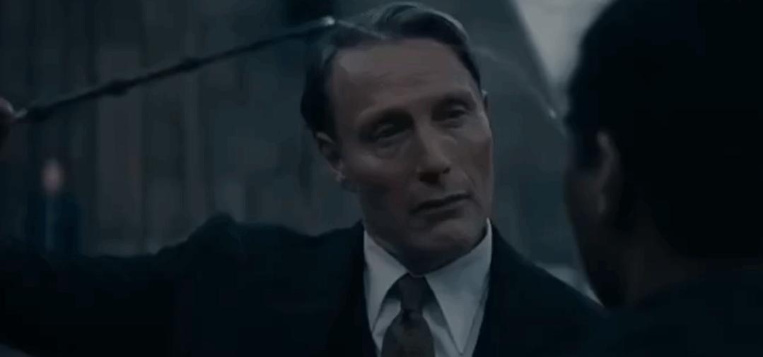 脸越方，人越性感