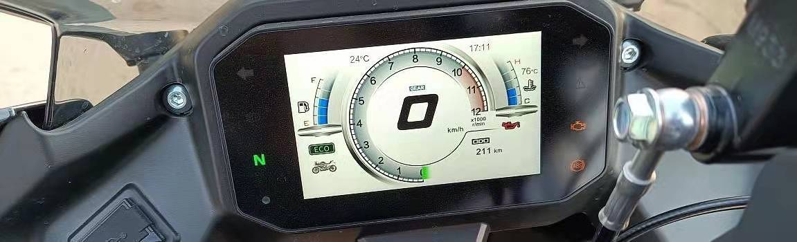 无极250rr竞技版23款如何区别,无极250rr仿赛