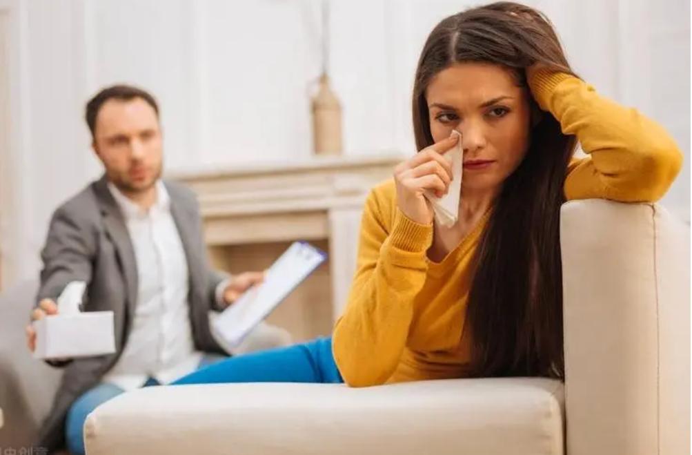 老婆总是刷小视频,女朋友老是被小视频误导