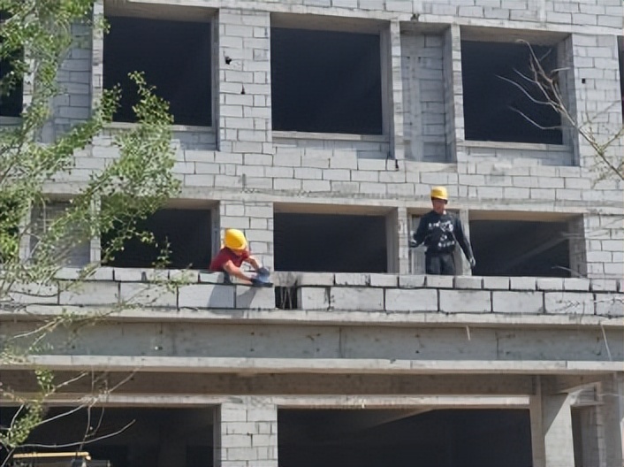 比学赶超跑出项目建设加速度,比学赶超争先创优与重点项目建设