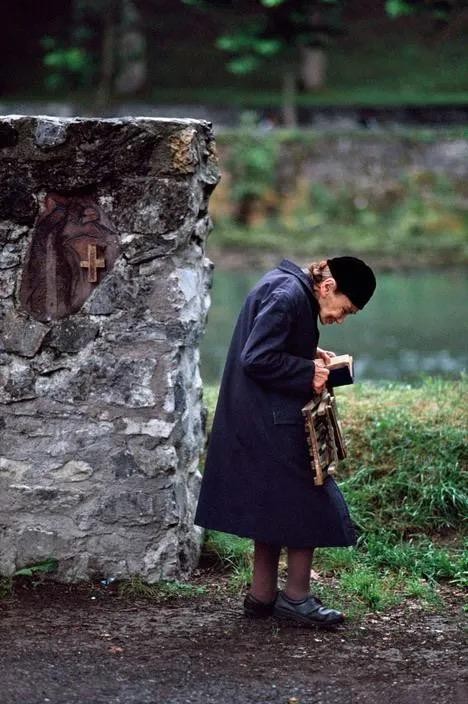 格莱舍尔在摄影之路上，对摄影业产生了怎样的影响？