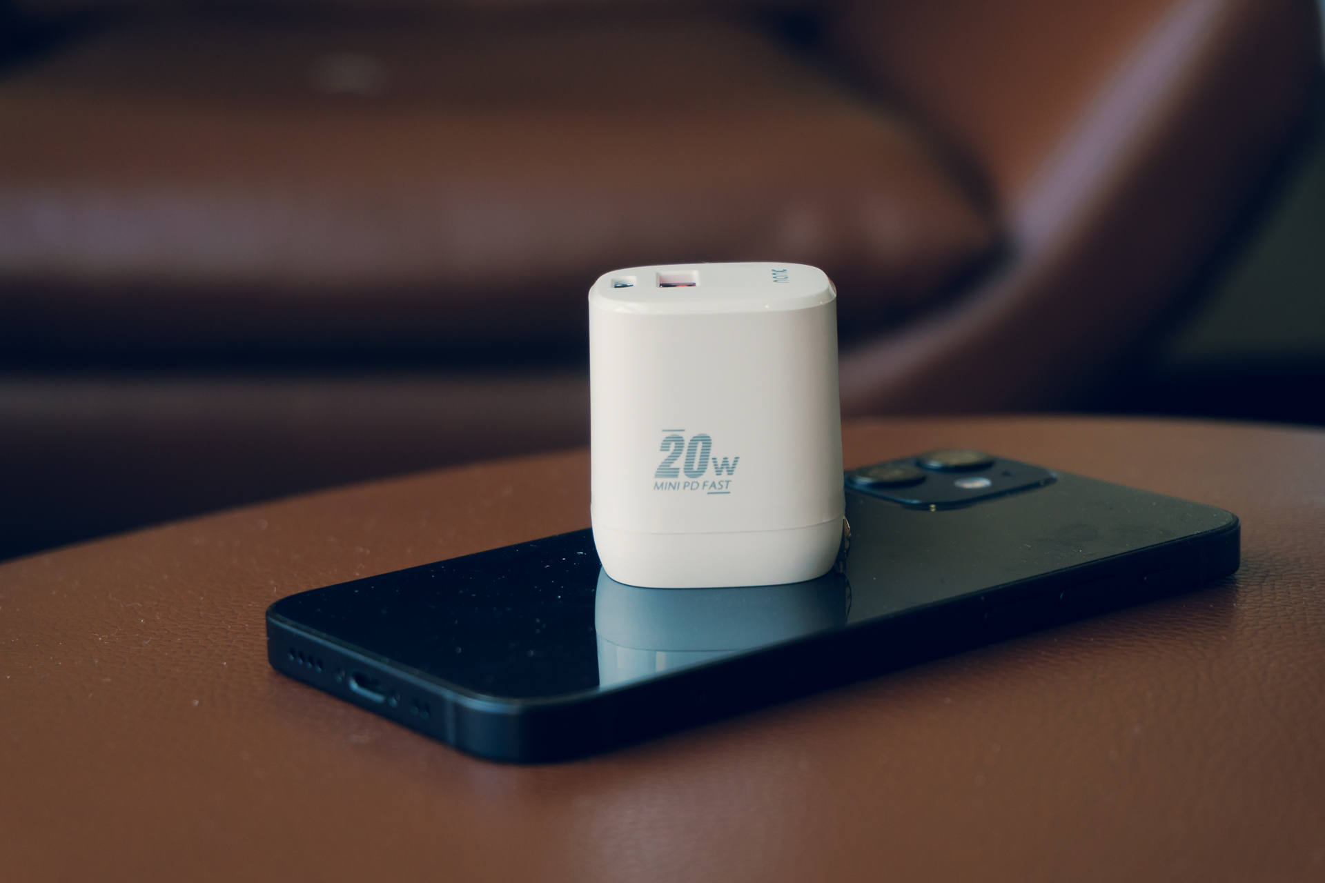 苹果11公认最佳快充充电头推荐,iphone12充电头推荐小米